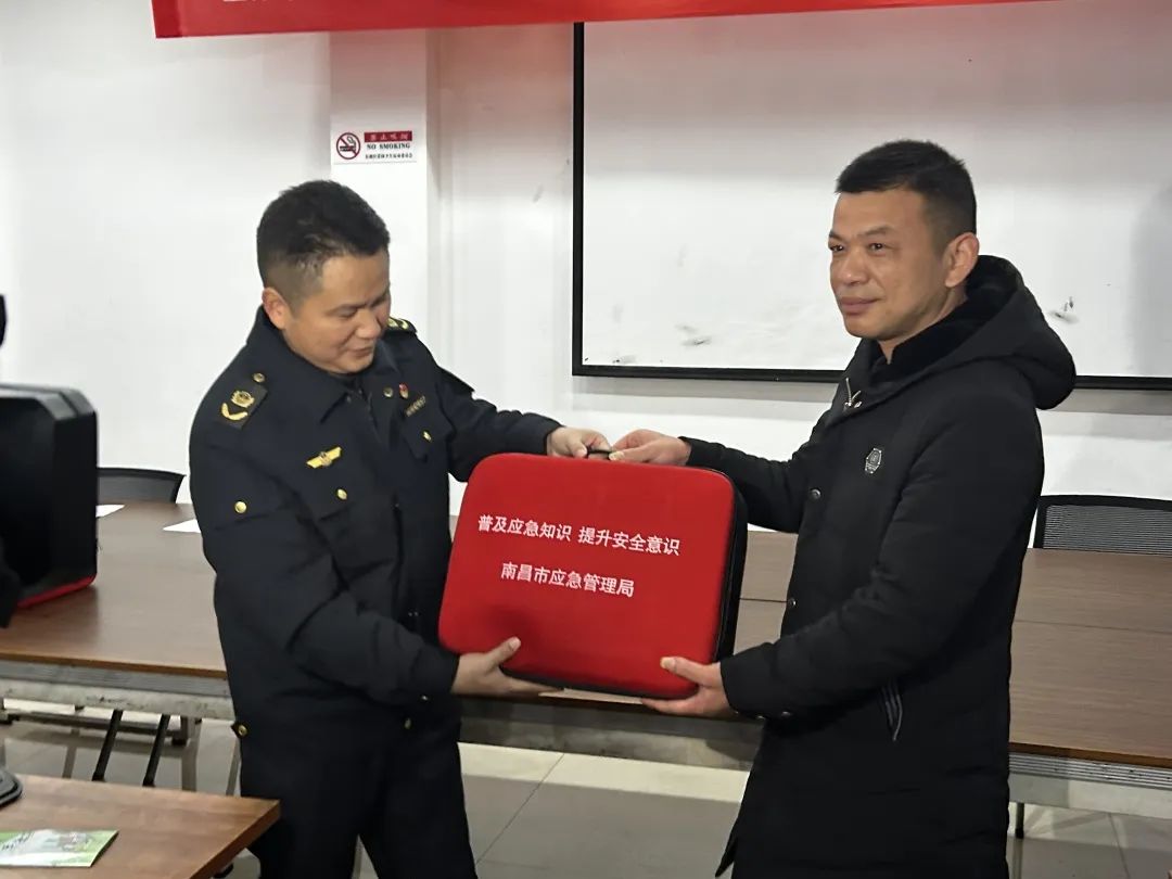南昌消防梯可以达到多少楼_消防云梯高度南昌_南昌市消防云梯高度