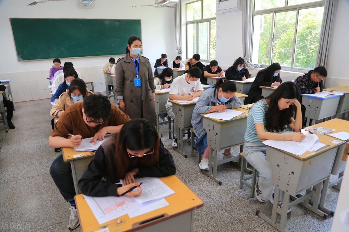 2024徐州公务员考试下半年_徐州公务员报名2021_2022徐州公务员报名时间