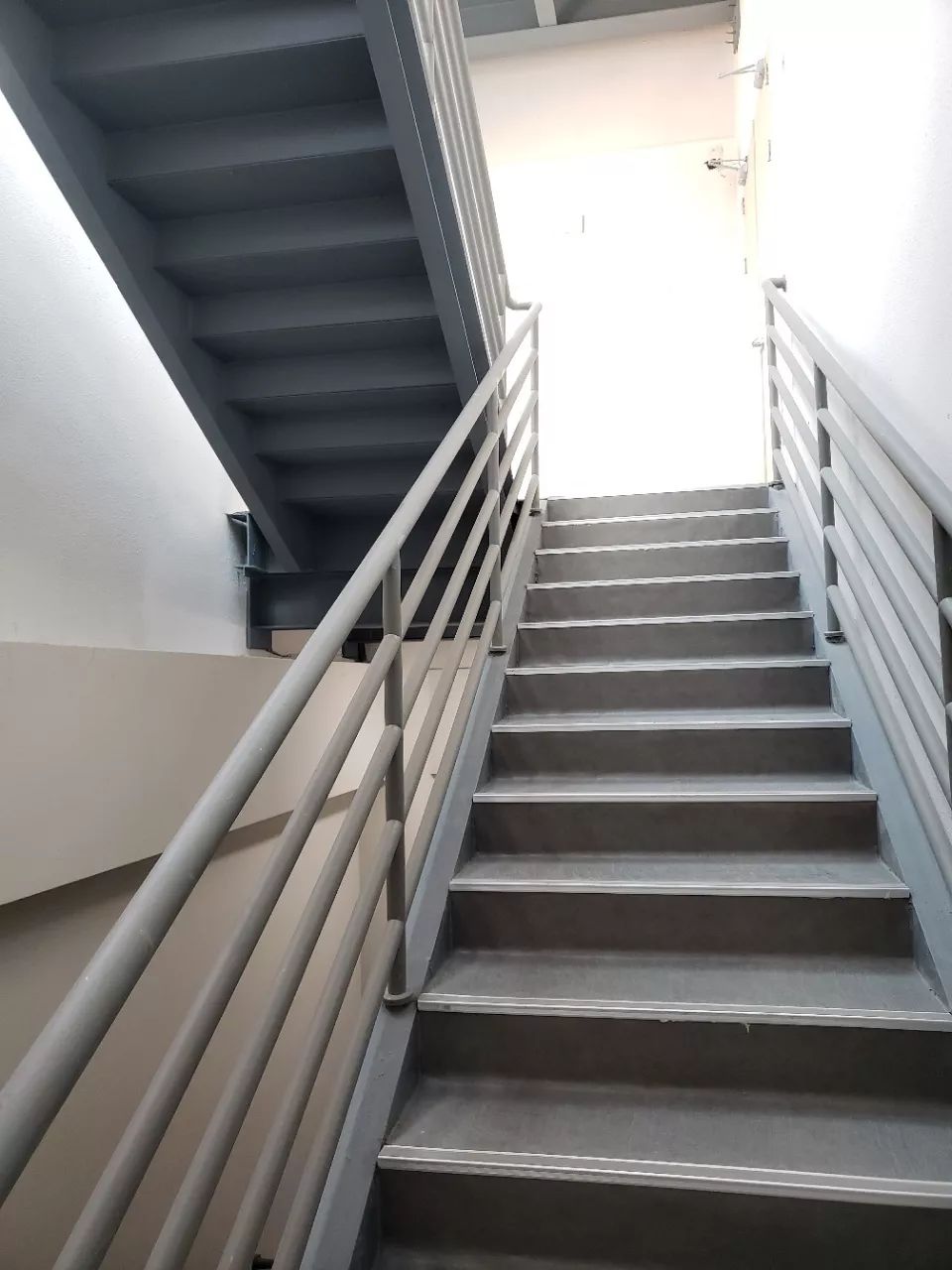 消防电磁门吸4根线怎么接_消防门电磁门吸安装视频_消防电磁门吸接线图