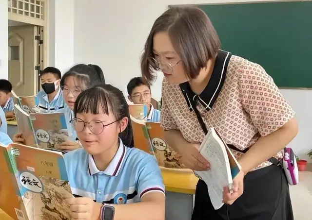 教师薪资收入不高，为何仍坚守岗位？福利补贴和带薪假期成关键图2