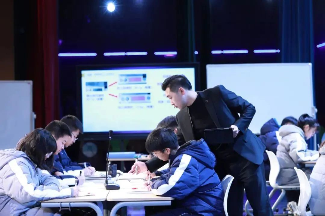 2024年成都教师招聘_2022年成都教师招聘_成都教师招聘公告