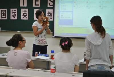 教师工资表引热议，加班超 100 小时工资却令人沉默图3