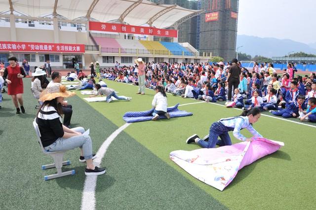 班主任教育故事：学生的改变与成长，令人感动