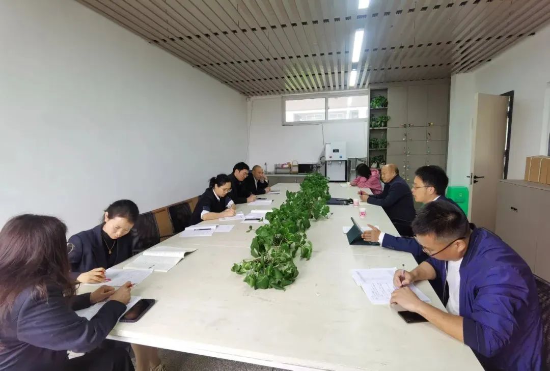 新的教师培养模式注重发展教师_教师注重培养模式发展新思路_重视教师培养