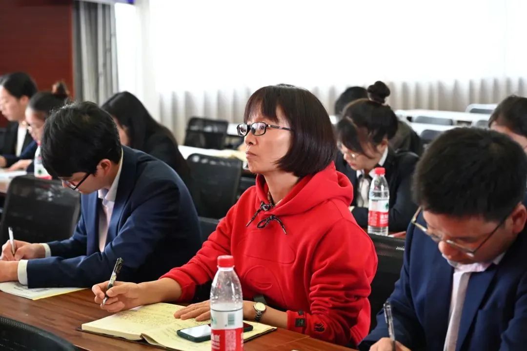 新的教师培养模式注重发展教师_重视教师培养_教师注重培养模式发展新思路