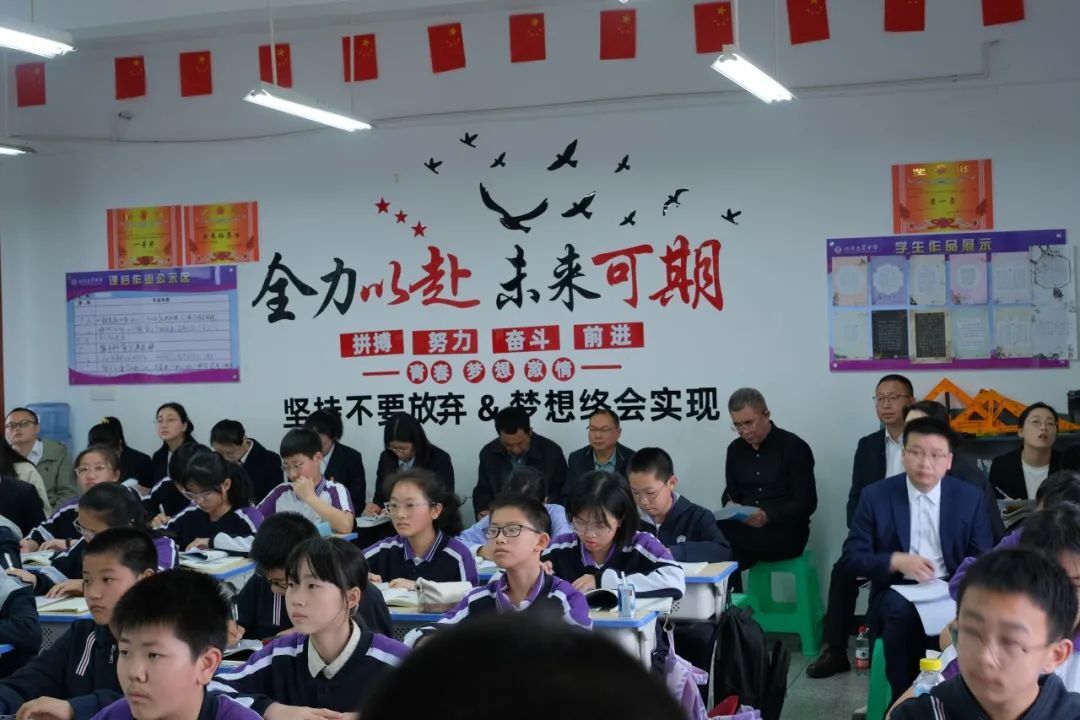 教师注重培养模式发展新思路_重视教师培养_新的教师培养模式注重发展教师