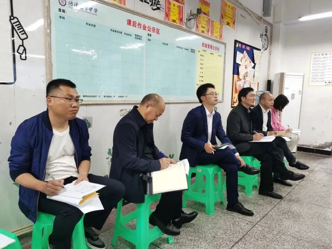 教师注重培养模式发展新思路_新的教师培养模式注重发展教师_重视教师培养