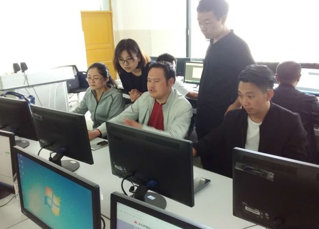 大方县教育局 教师培训_2021年大方教育局_大方县教育局领导名单公示栏