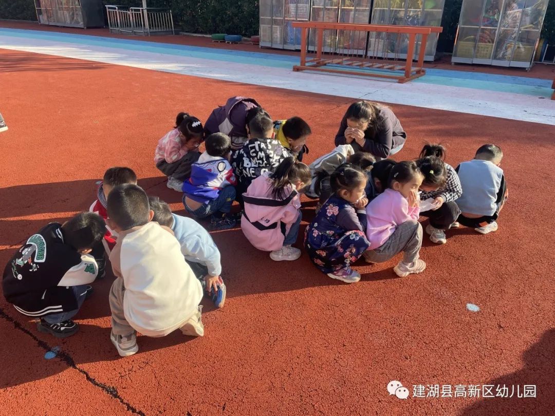 幼儿园楼梯扶手高度设计规范_幼儿园消防楼梯扶手高度_幼儿园楼梯扶手高度
