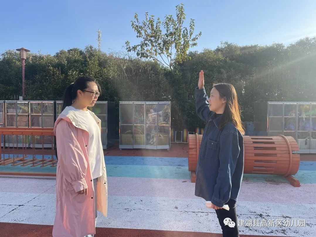 幼儿园消防楼梯扶手高度_幼儿园楼梯扶手高度_幼儿园楼梯扶手高度设计规范