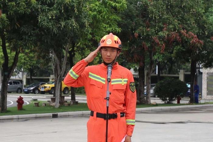 95 后消防员王国宇：荣获全国五一劳动奖章，继续戎装前行保人民安全