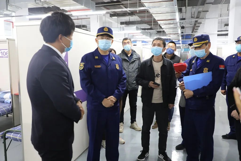 消防战术手电_战术消防手电筒怎么开_战术消防手电筒图片