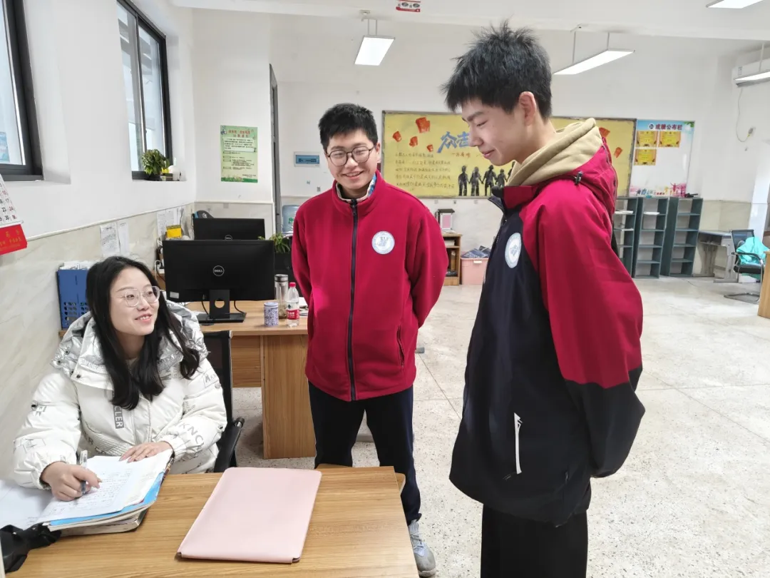 湘潭市招聘教师_湘潭教师招聘2024_2021年湘潭教师招聘