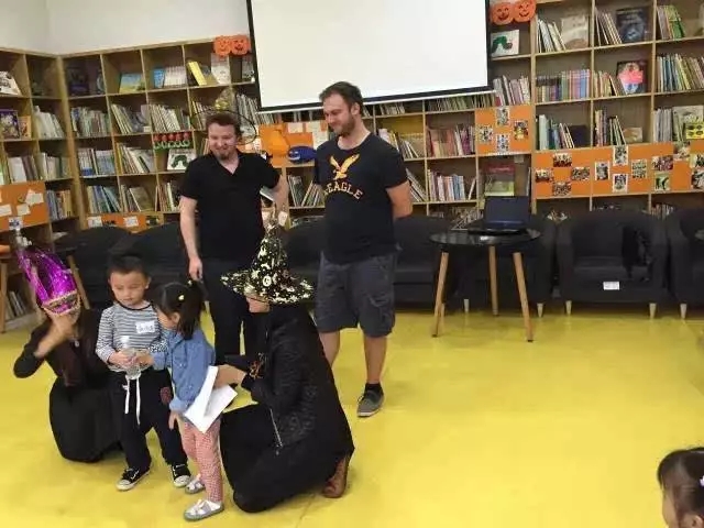 南宁幼师培训学校_南宁培训幼儿教师招聘信息_南宁幼儿教师培训