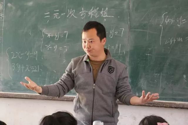 优秀教师教育格言_优秀教师格言经典语录_优秀教师教育格言100字
