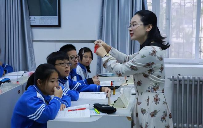 教师工资最新文件_教师工资最新消息新闻发布会_教师工资最新消息