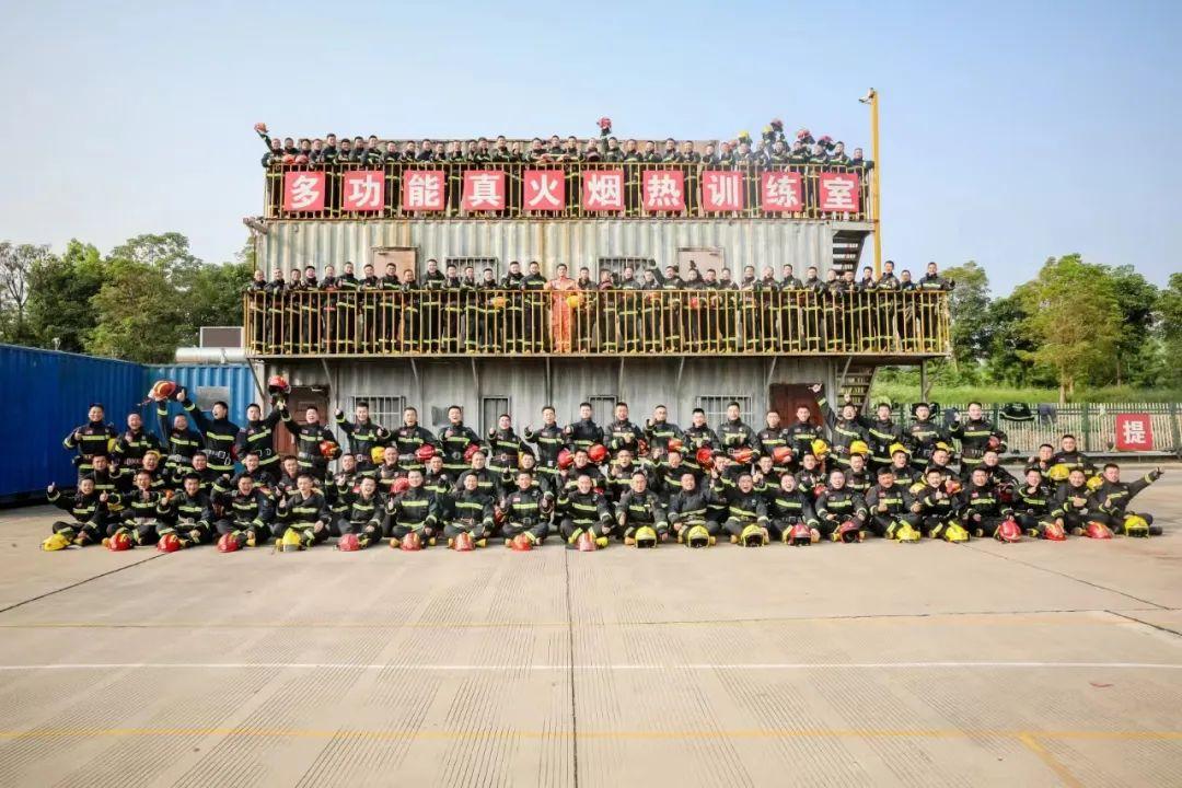 江苏嘉年华服饰有限公司_江苏消防嘉年华_江苏嘉年华建设有限公司