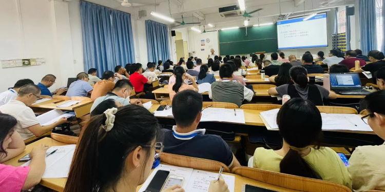 修养道德职业内容教师心得体会_教师职业道德修养内容_教师道德职业修养的内容