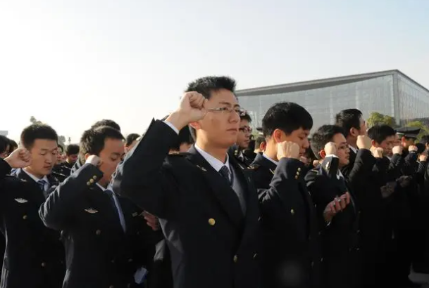 四川省考下半年报名时间预计为 2023 年 10 月，报名时间安排汇总