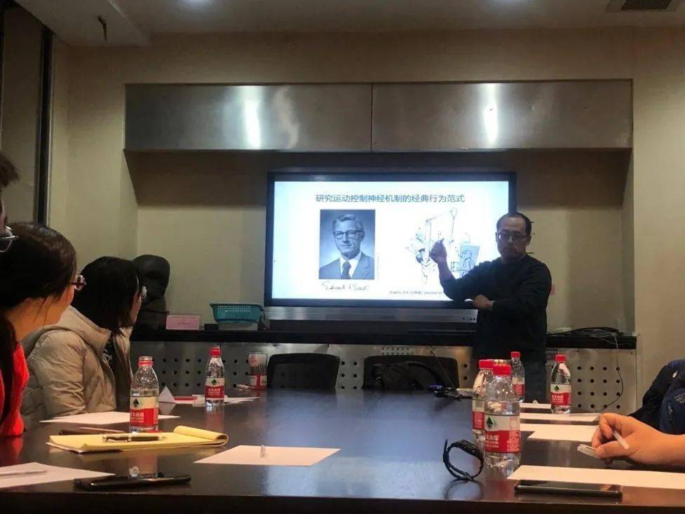 教学目标的交流功能_课堂教学交流的目的和意义_教师教学交流会的目的