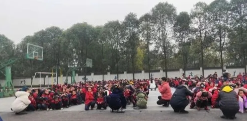 上海教师公寓火灾_上海失火教师公寓_上海一教师公寓发生特大火灾