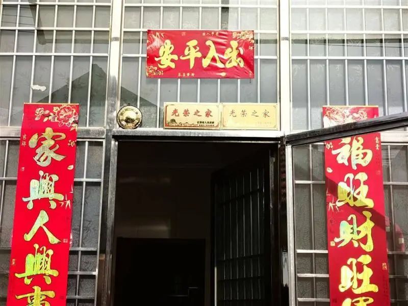 天津爆炸消防兵伤亡_天津大爆炸消防员哭泣的视频_天津爆炸视频消防兵
