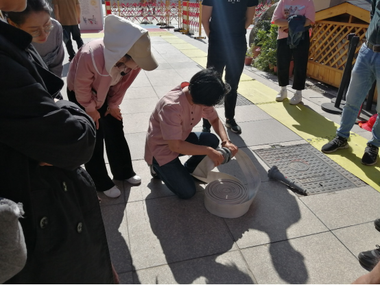 学校消防演练的报道_学校消防演练报道_演练消防报道学校发言稿