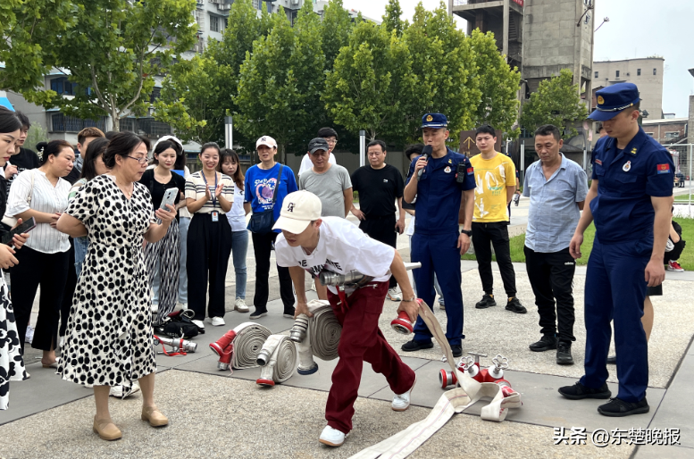 网吧灭火应急疏散预案范本_网吧灭火和疏散应急预案_网吧消防安全制度灭火和应急疏散预案