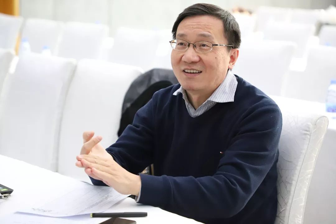 少儿播音主持老师岗位职责_培训少儿播音主持教师的心得_少儿播音主持教师培训