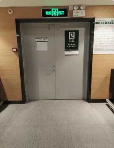 消防应急灯具：建筑内人员疏散的关键照明与指示设备图3