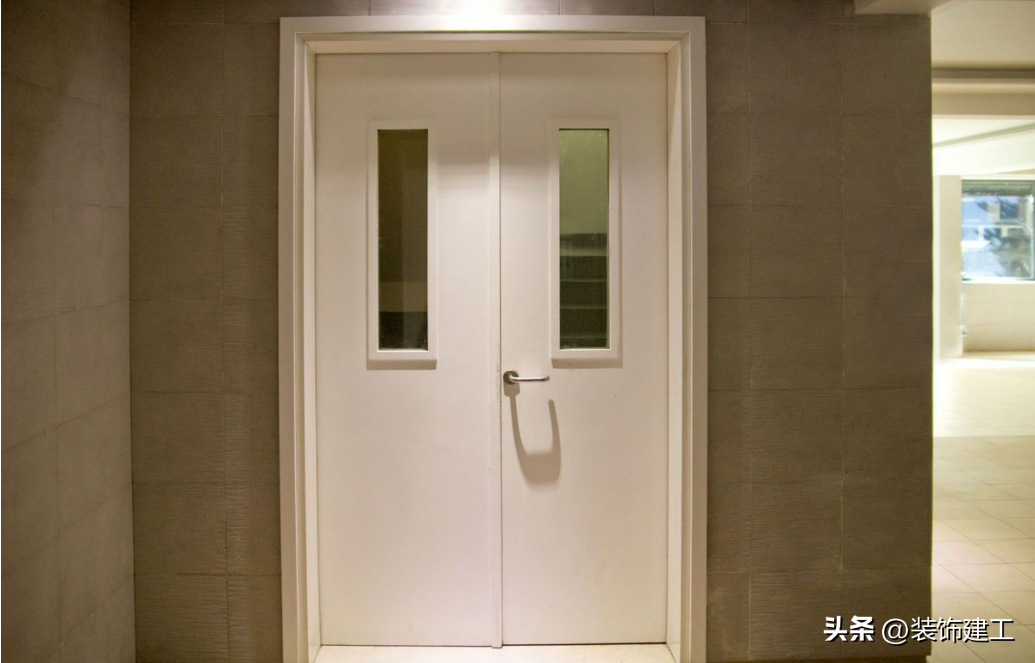 顺序器消防门安装方法图片_消防防火门顺序器安装视频_消防门顺序器安装方法