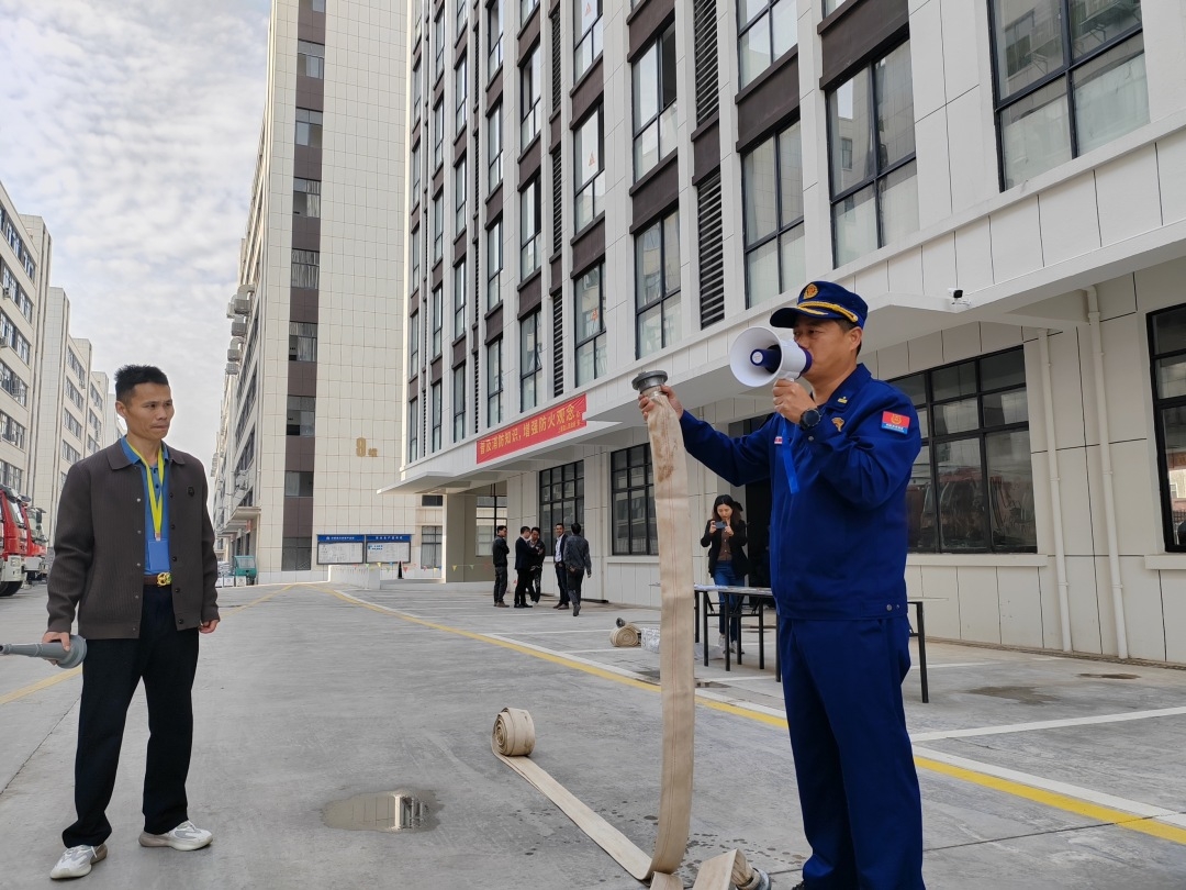 11 月 9 日全国消防宣传日，上溪镇多部门联合开展主题活动，强调企业消防安全重要性