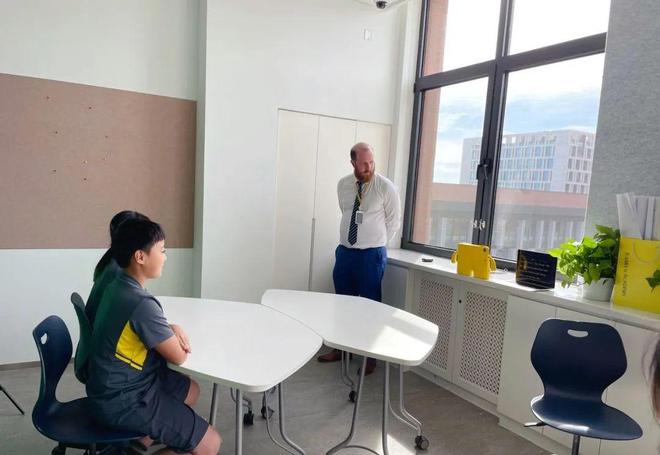 探秘北京朝阳凯文学校：十岁小学生的班级工作竟如此丰富多彩图3