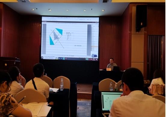 培训骨干简报教师评语_骨干教师培训简报_培训骨干简报教师发言
