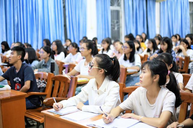 2020 教师待遇提升年，各地教师工资表公布，差距竟如此之大图3